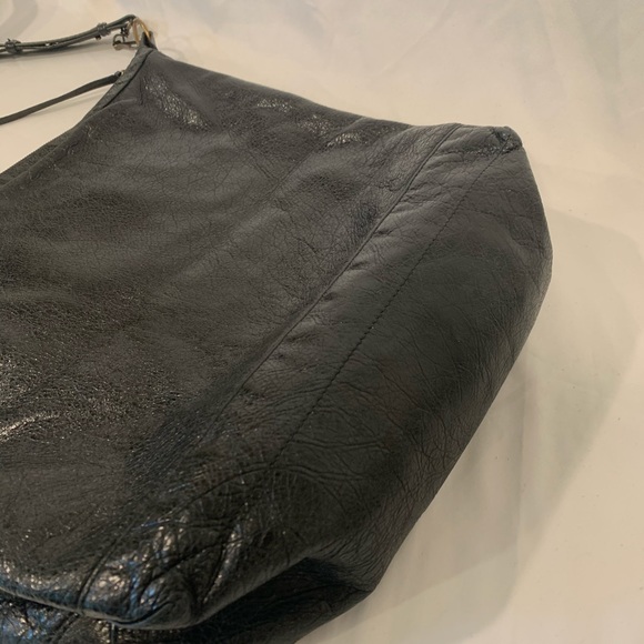 BALENCIAGA agneau city crossbody w removable strap - Picture 7 of 11